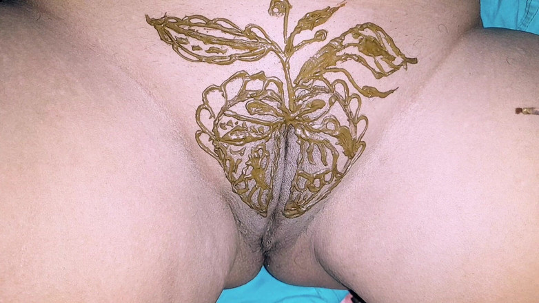 Nukes01: Rekabentuk Mehandi pada makcik desi India