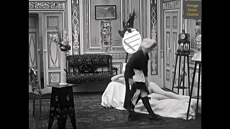 Luxury Erotic Studio: Marná služebná