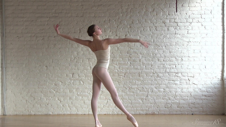 Stunning18: Giornate di lavoro di una ballerina