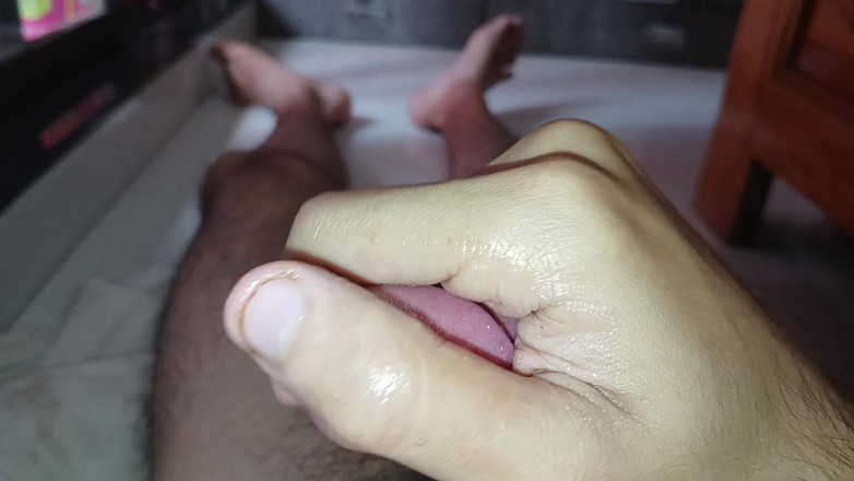 LoneFuckerz: Valentýnské honění při sledování porna