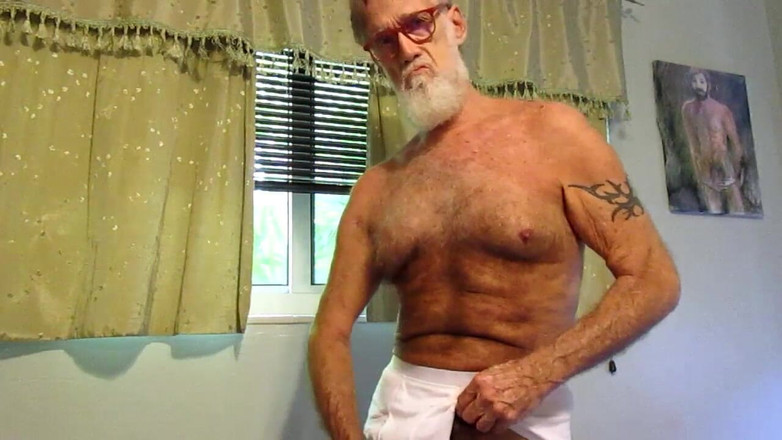 Mr hairy gardener: Bator