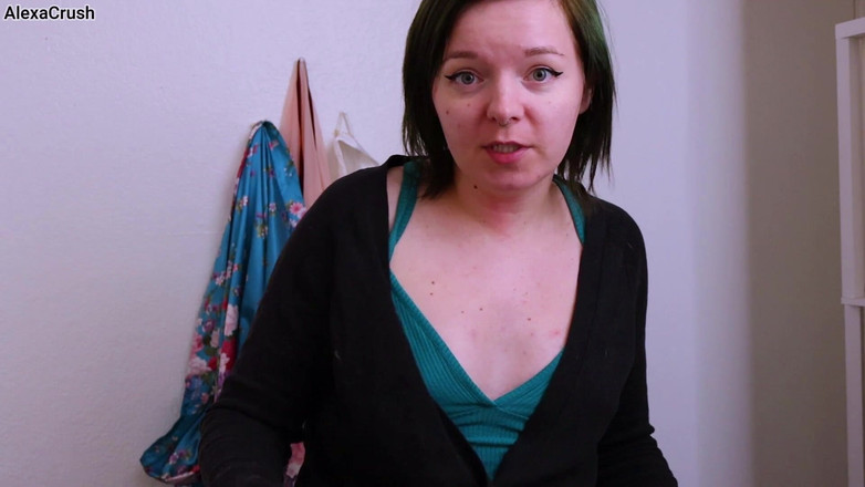 AlexaCrush: Teman wanita cemburu tertangkap awak melancap