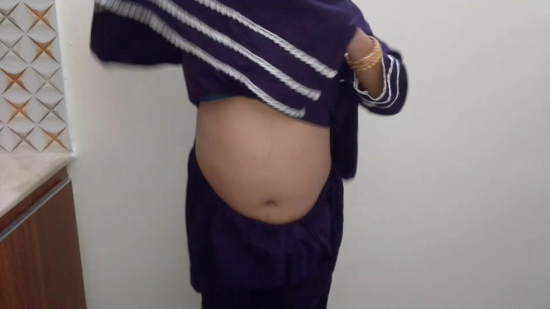 RedQueenRQ: Бангладешская мачеха дези и пасынок занимаются сексом на кухне