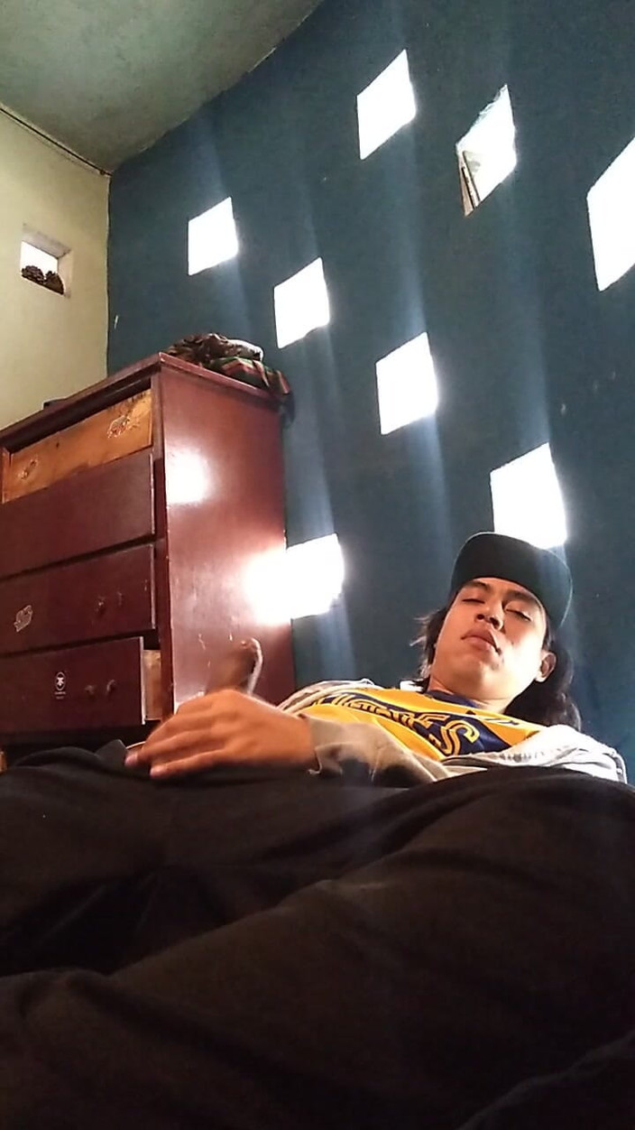 AlexAlejandro13: Desesperado Por Una Paja