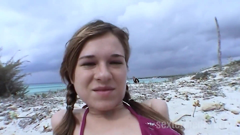 Sextermedia by Pete: Blowjob with Mermaid