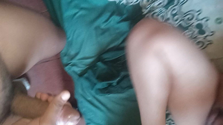 Eatrella j: Pergolakan mahasiswi dengan kain murahan