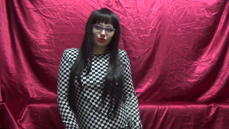 Goddess Misha Goldy: You will be my executive clip buying slave, don't you?