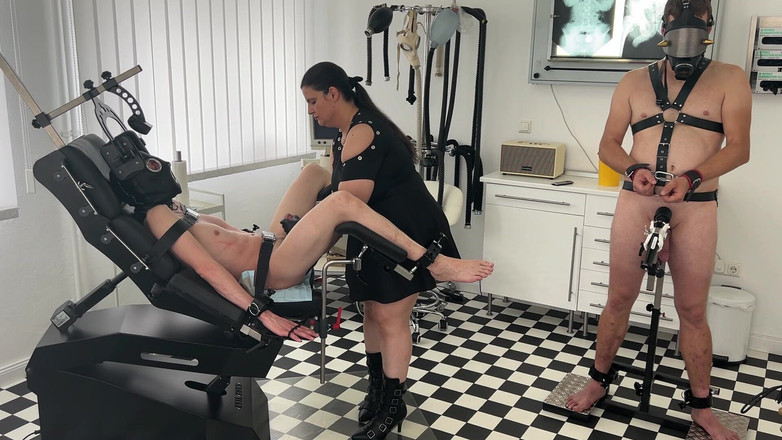 DOMINATRIX6: 恋物癖阁楼与我的2个奴隶诊所区域奴隶治疗 第2-4部分