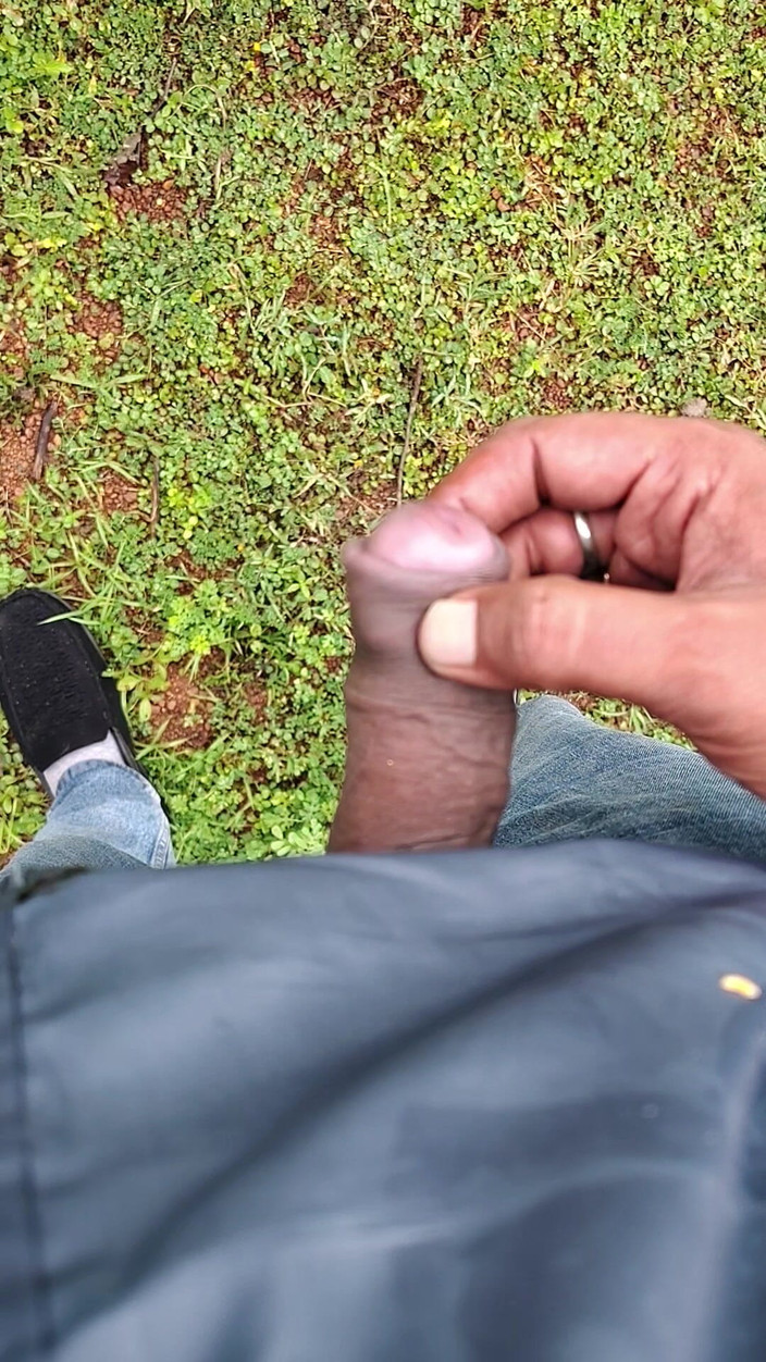 Eroticdick69: Melancap di luar