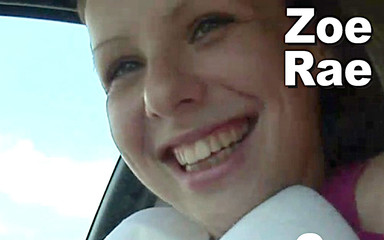 Edge Interactive Publishing: Zoe Rae si spoglia nudità rosa esibizione all'aperto