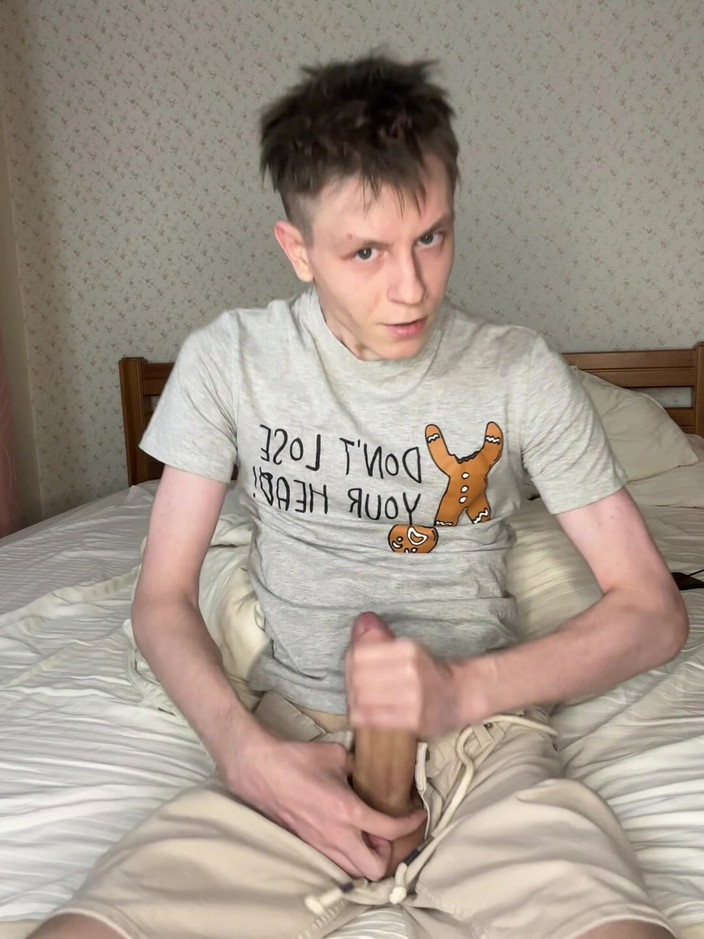 Morflot24: Üç gün aradan uzak durma twink yatak suları altında bitiyor