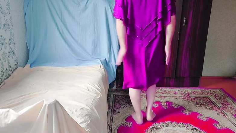 Kitty_Cross: Incantevole fantasia effeminato che abbraccia l'eleganza con atteggiamento