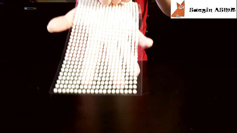 Saegin: 2[ASMR] Textury poškrábání, část 3 (bez mluvení)