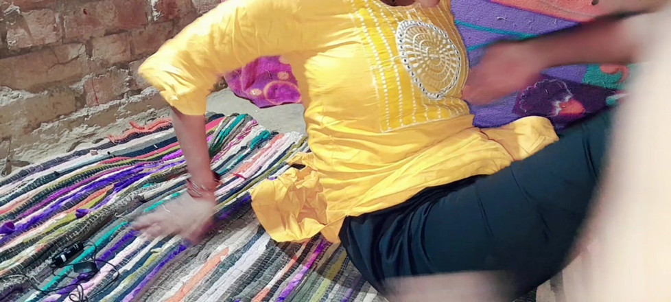 Renudbf: Bhabhi desi India yang cantik dikongkek abang iparnya