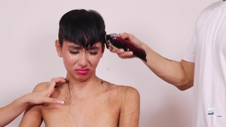 Shave Flix: Alice and Lizzie
