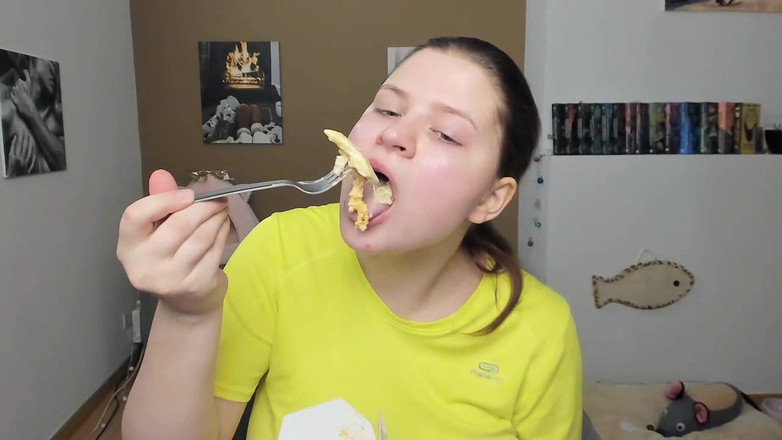 Tina Angel: 脂肪恋物癖 - 吃意大利面和苏打