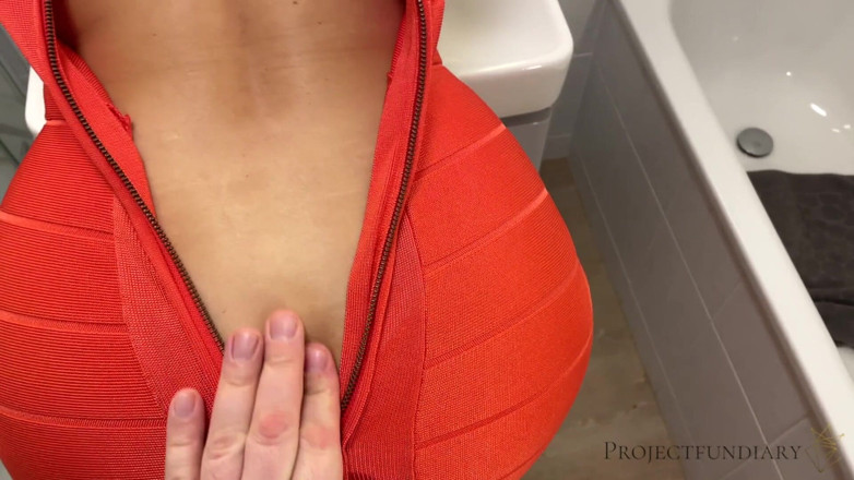 Projectsexdiary: Stiefbrust fickt mich in mein sexy körperkleid