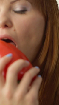 Anal Veggie Stuffing for Young Alysa Gap