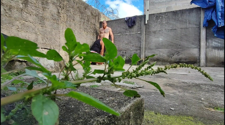 carmonaoficial: 森の中のカメラが二人の異性愛者がセックスしている様子を撮影している