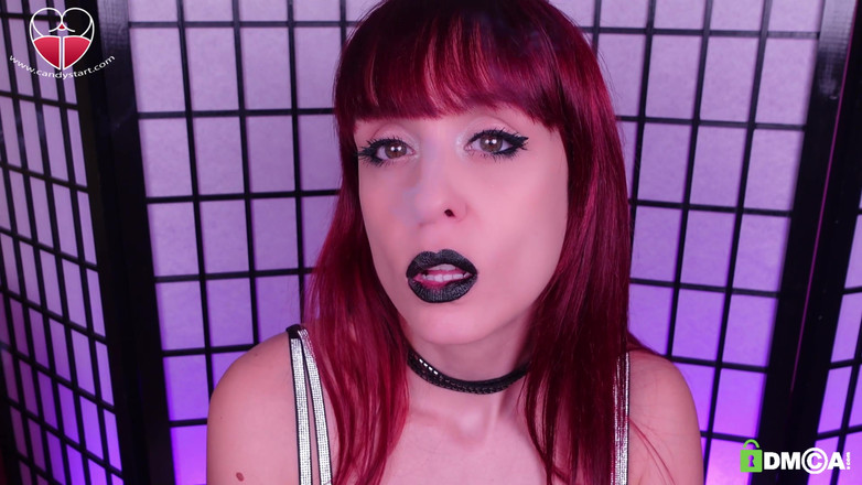Candystart Videos: Fumer, gros plan, lèvres noires