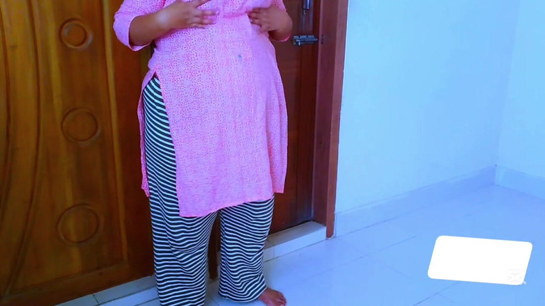 Aria Mia: Awek kolej montel bertetek besar panas dikongkek kasar oleh lelaki...