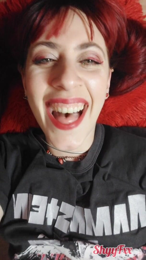 Tu Gauchita Argentina: 크리스마스 저녁 식사 전에 사위와 함께 자위하는 Shyyfxx 빨간 머리 님포