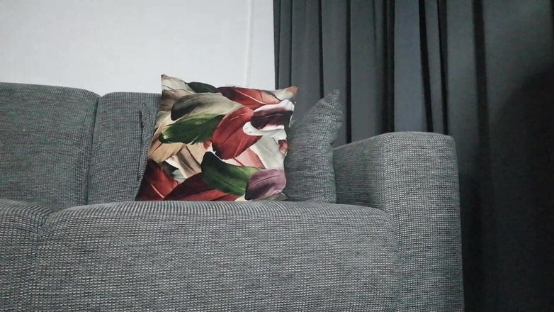 Anna Lynx: Kaki, Stoking, dan Sepatu Hak Tinggi