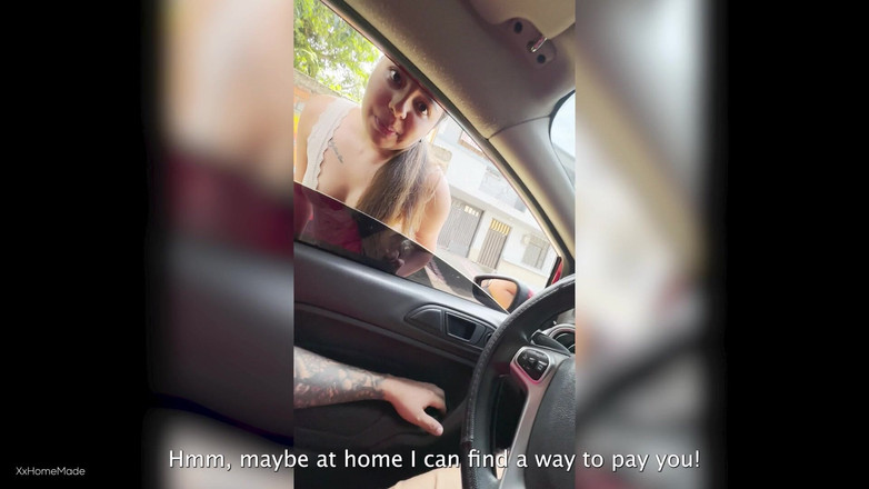 XxHomeMade: 見知らぬ少女は、彼女を家に連れて帰ってくれないかと私に頼みます。次に何が起こったか想像もつかないでしょう!