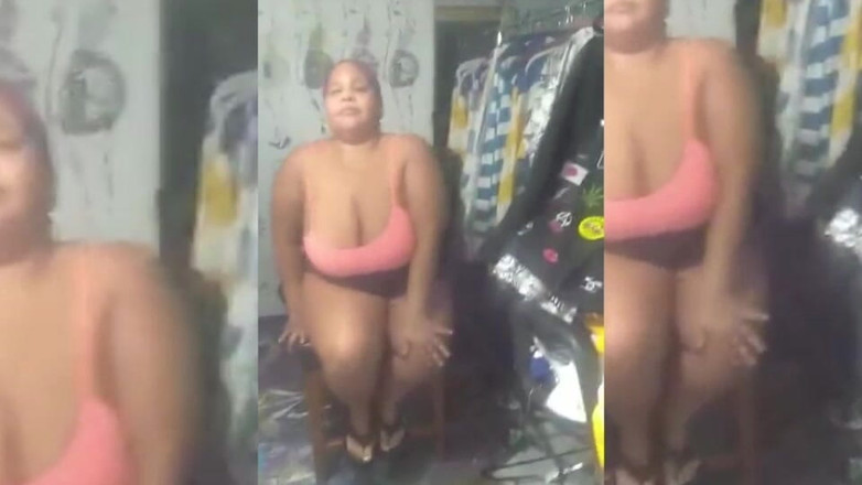 PutiLing: Jambe taquine en mini-jupe au ralenti, talons hauts, Boricua Mami