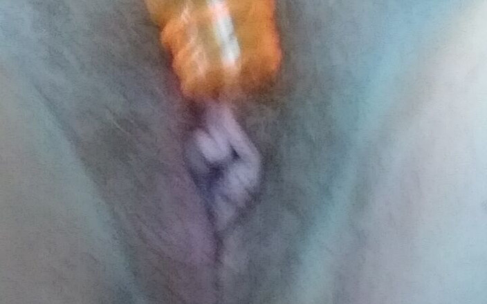 Messy pretty slut: Sex sám doma