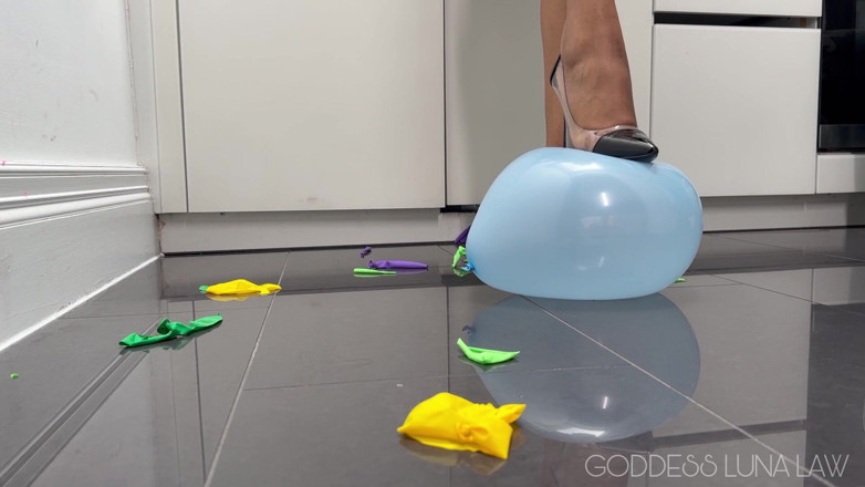 Goddess Luna Law: Sharp Heels Balloon Popping
