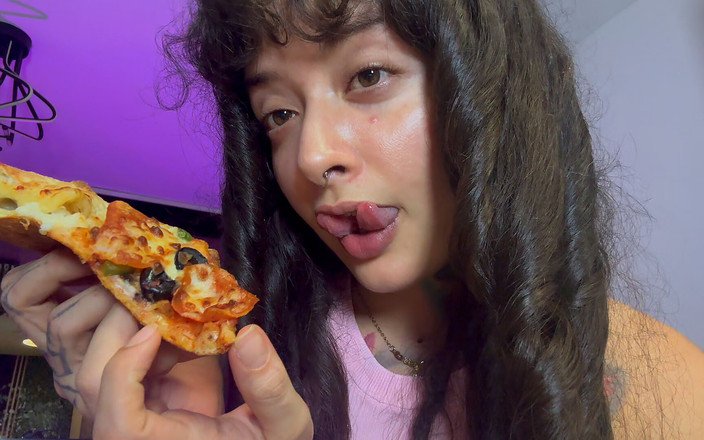 Pedazodchicle: Вы оказались в ловушке в коробке из-под пиццы этого гиганта, и вас пожирают.