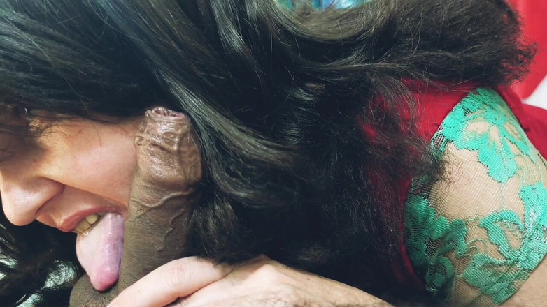 Bolly Karma: Její dárek je sex s obrovským velkým černým pérem