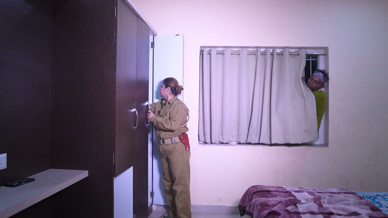 JAYESH GUPTA: Polis ve adam hikayesi
