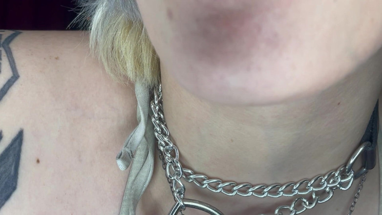 Glitterqueen1999: Mouth Tour Red Lipstick Goth Girl