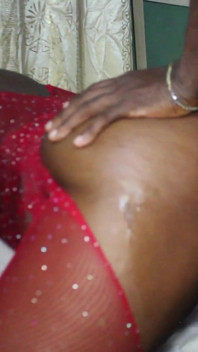 Matured Housewife Got Both Holes Stuffed with Big Dicks