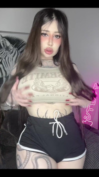 Do You Like It When I Show You My Whole Body, Sweet Boy?