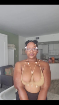 Îmi place fața mea care suge pula