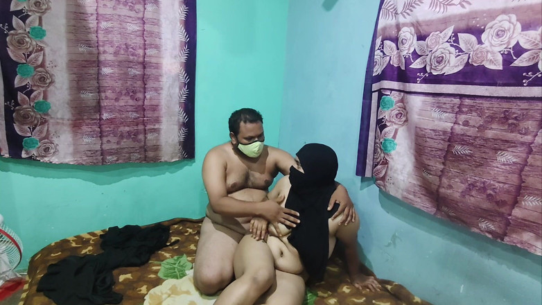 Gulaab: Muslim Girl Hijabi Baby Talking About Sex at First Time