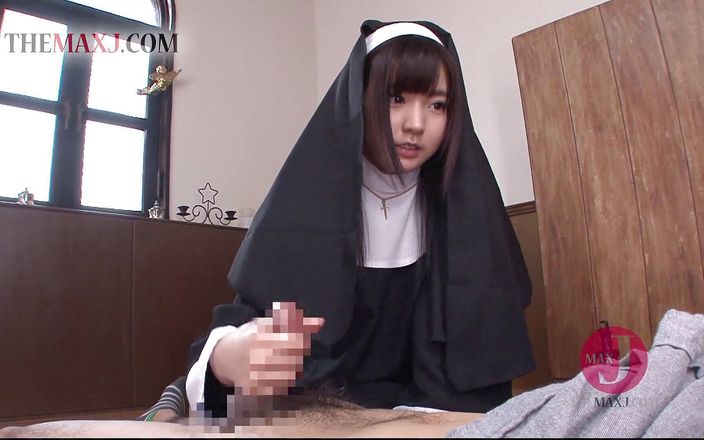 Asian happy ending: Азиатская монахиня делает хорошую дрочку в видео от первого лица