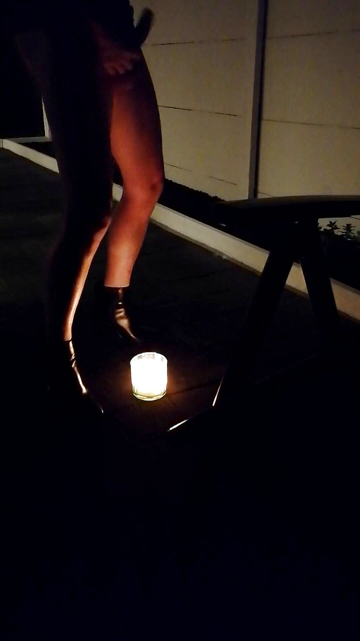 Crosdressing: रात में बाहर घूमना