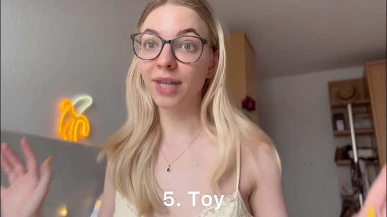 Goddess_Bella_Rae: 8 Sissy Must-haves