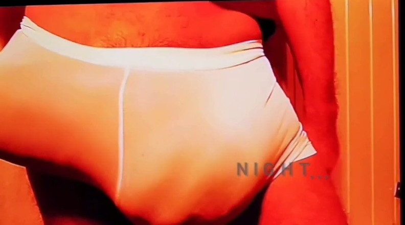 Monster_Meat_: 坚硬的硅胶公鸡在内衣中炫耀