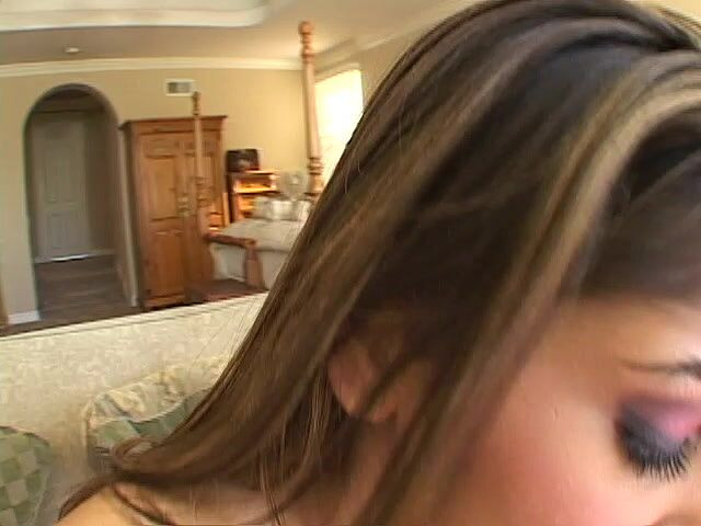 Cryptostudios: 幸运的大鸡巴男人舔和乱搞他舞会约会的处女阴户