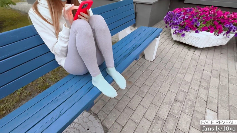 Gigi oficial: Saya bertemu dengannya di tepi jalan dan menjilat duburnya, kemudian...