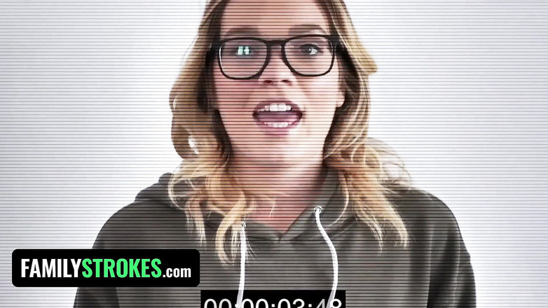 Family Strokes: 泥棒継娘ケイティ・クッシュが彼女の十代の猫懲戒によってStepdadとStepmom