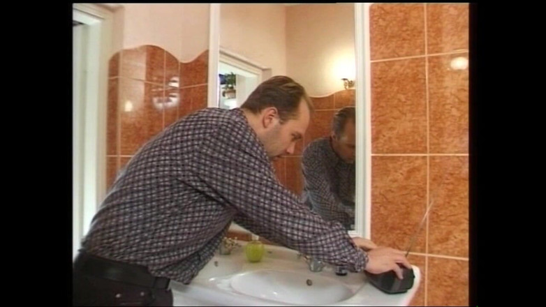 Deutschland porn: Nymphomaniac dikongkek dengan gembira oleh orang asing dengan zakar besar