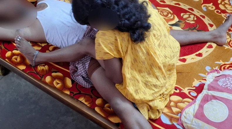 Sumaj: Desi Indian Girlfriend Fucked in Oyo