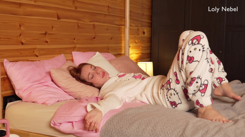 Loly Nebel Studio: Red-haired Beauty Passionately Masturbates in the Morning 4K