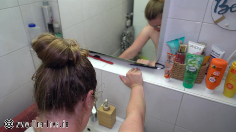 LinaLove_: Family Quickie in the Bathroom, Stepbrother Also Wants to Fuck...